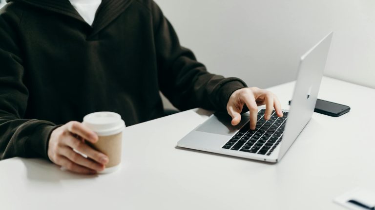 How to Make 500 Dollars Extra Per Month Online