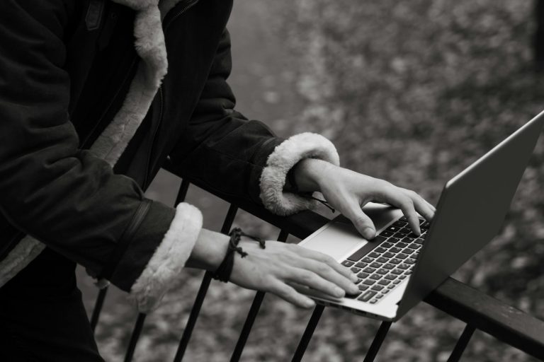 How to Thrive on Etsy: Avoiding Pitfalls in 2026